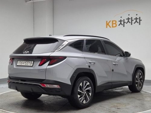Hyundai Tucson (NX4) Diesel 2.0 4WD Premium photo 3