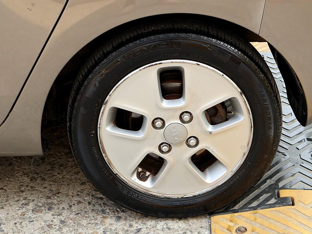 Vehiclephoto 17