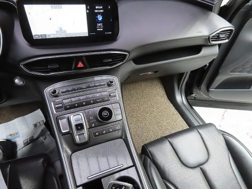 Hyundai The New Santa Fe Diesel 2.2 2WD Premium Choice View All Photos