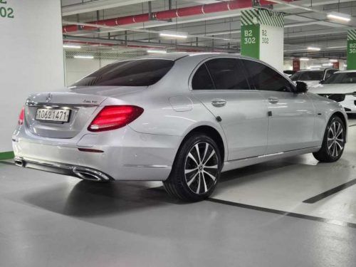 벤츠 E-클래스 W213 E300e 4MATIC 익스클루시브 사진 모두보기
