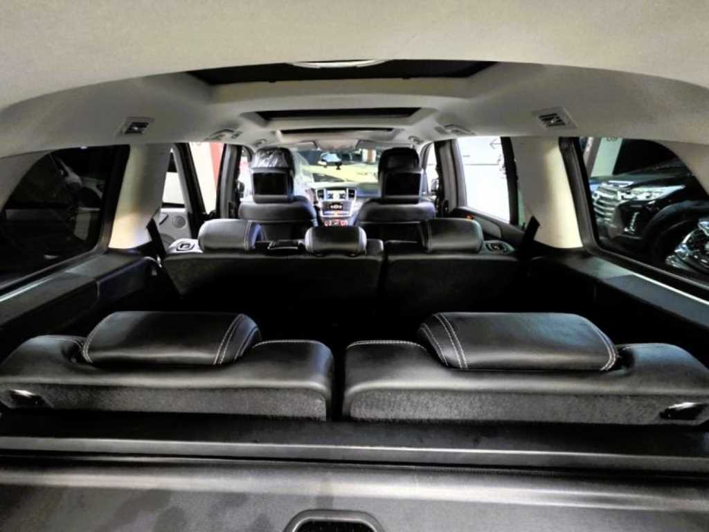 벤츠 GL클래스 X166 GL550 4MATIC 사진 15