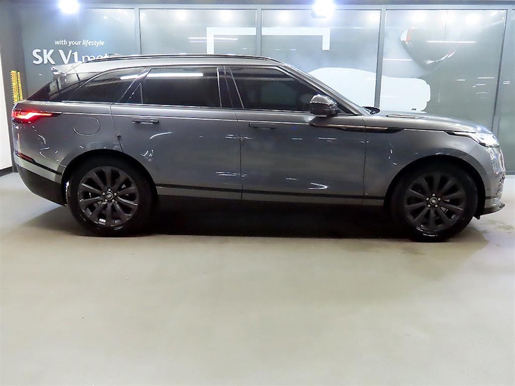 랜드로버 레인지로버 벨라 3.0 D300 R-다이나믹 HSE 사진 3