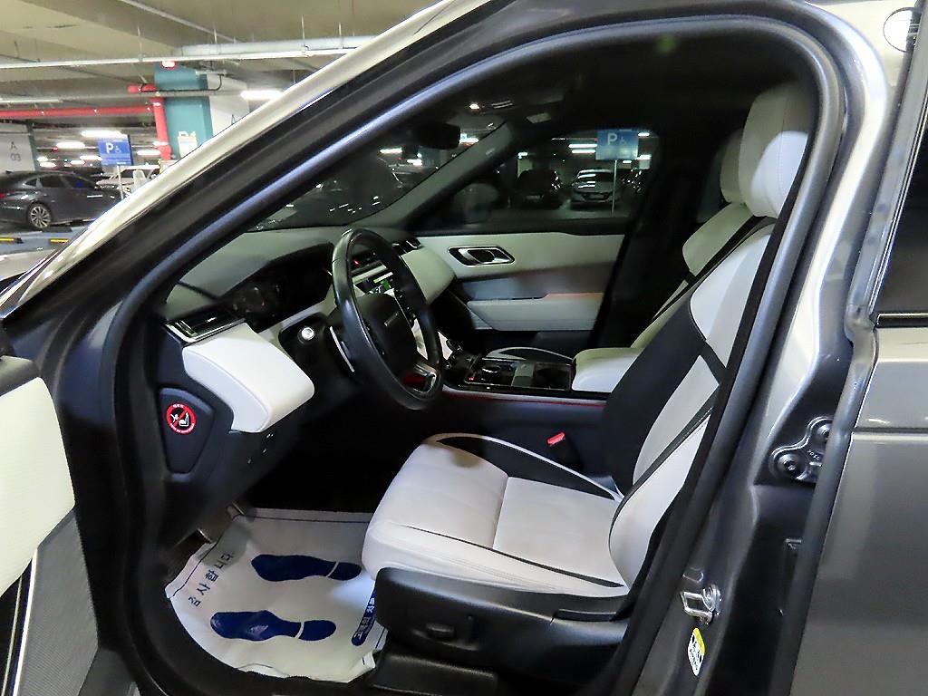 랜드로버 레인지로버 벨라 3.0 D300 R-다이나믹 HSE 사진 6