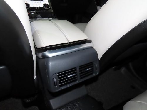 랜드로버 레인지로버 벨라 3.0 D300 R-다이나믹 SE 사진 15