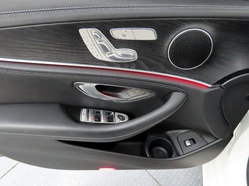 벤츠 E-클래스 W213 E220d 4MATIC AMG라인 사진 11