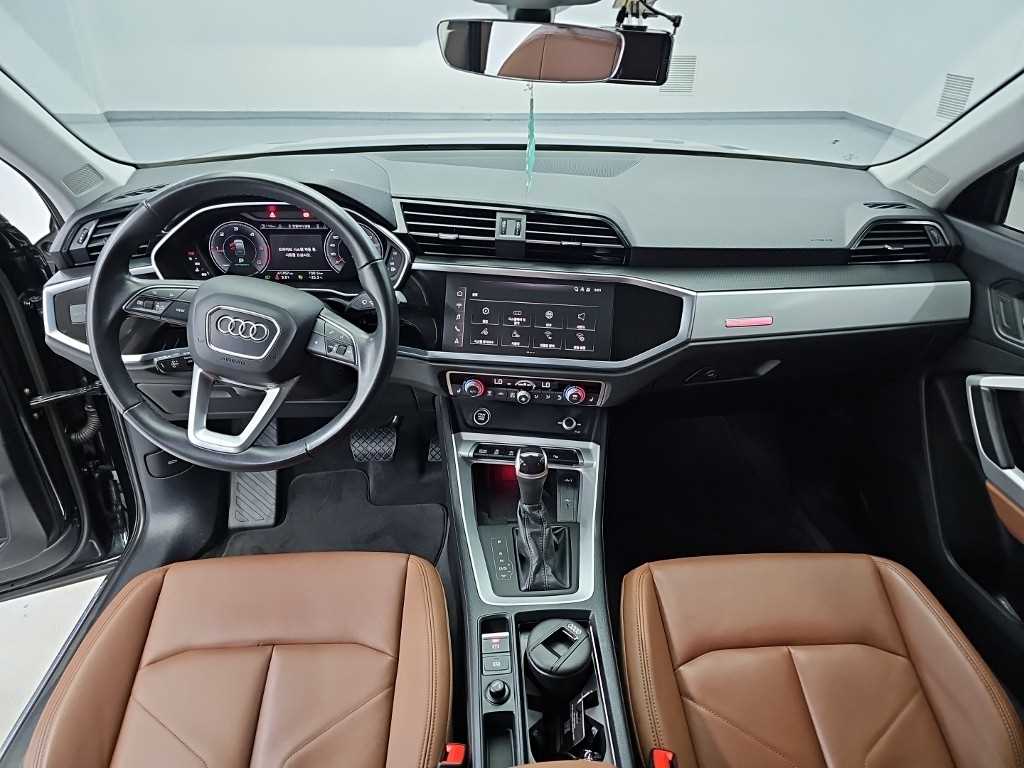 아우디 Q3 (F3) 35 TDI 스포트백 사진 7