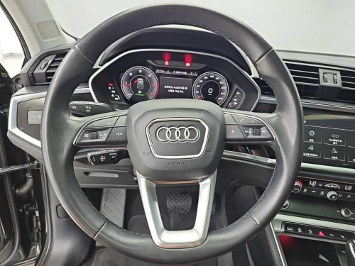 아우디 Q3 (F3) 35 TDI 스포트백 사진 9