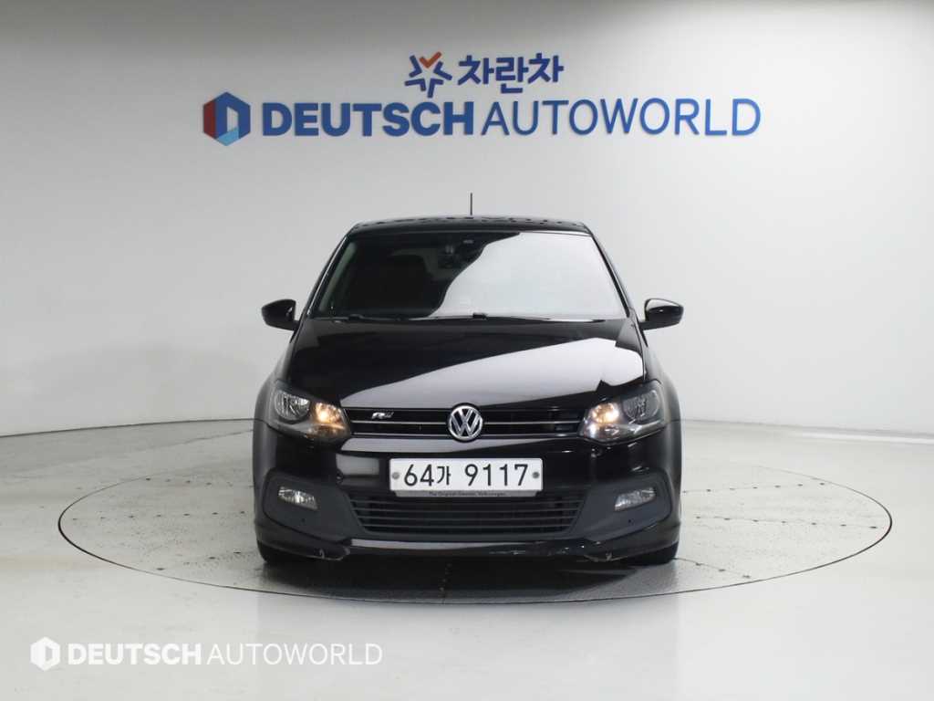 폭스바겐 폴로 1.6 TDI R-LINE 사진 3