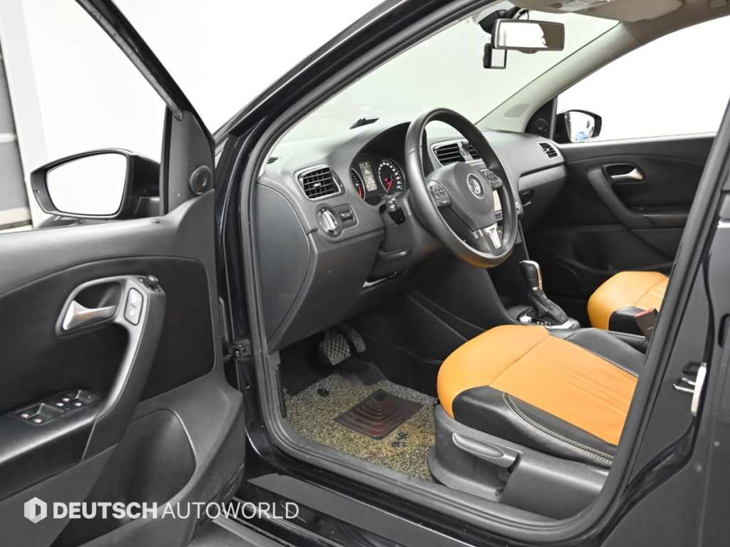 폭스바겐 폴로 1.6 TDI R-LINE 사진 11