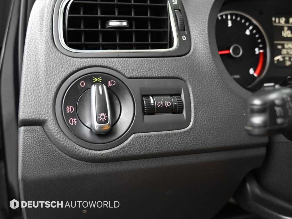 폭스바겐 폴로 1.6 TDI R-LINE 사진 16