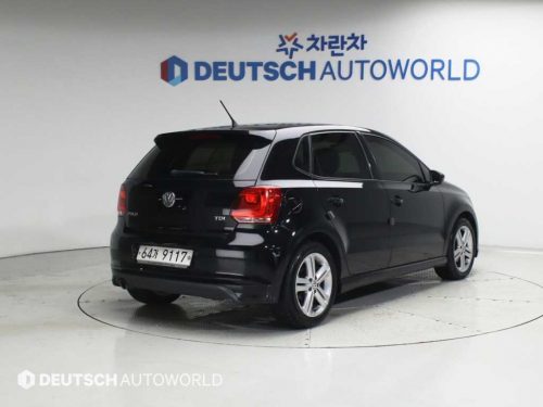 폭스바겐 폴로 1.6 TDI R-LINE 사진 2