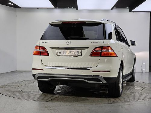 벤츠 뉴 M클래스 W166 ML350 블루텍 4매틱 사진 3