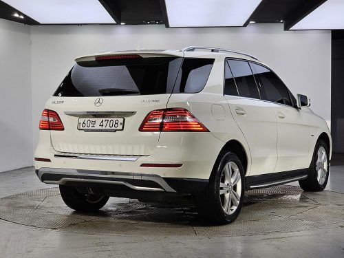 벤츠 뉴 M클래스 W166 ML350 블루텍 4매틱 사진 4