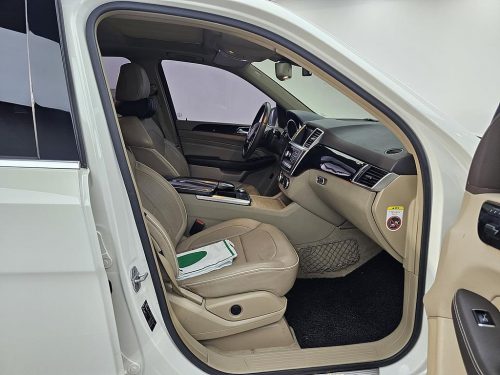 벤츠 뉴 M클래스 W166 ML350 블루텍 4매틱 사진 11