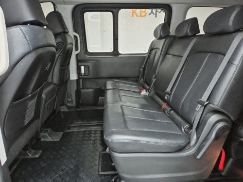 Hyundai Staria 4WD Diesel Tourer Modern 11-Seater photo 12