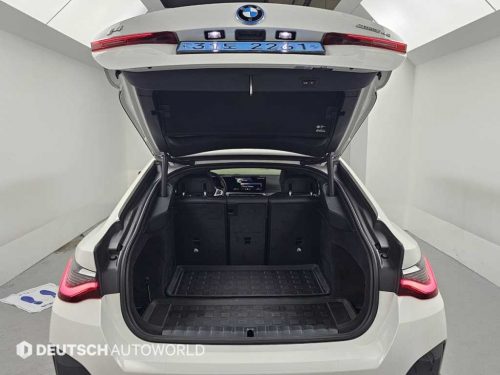 BMW i4 eDrive 40 사진 19