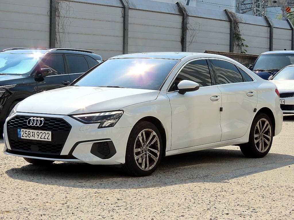 아우디 A3(8Y) 40 TFSI