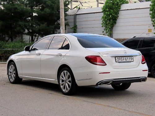 벤츠 E-클래스 W213 E300 4MATIC 익스클루시브 사진 3