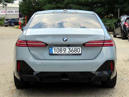 BMW 5시리즈 (G60) 520i 사진 4