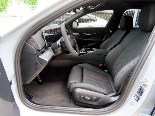 BMW 5시리즈 (G60) 520i 사진 5