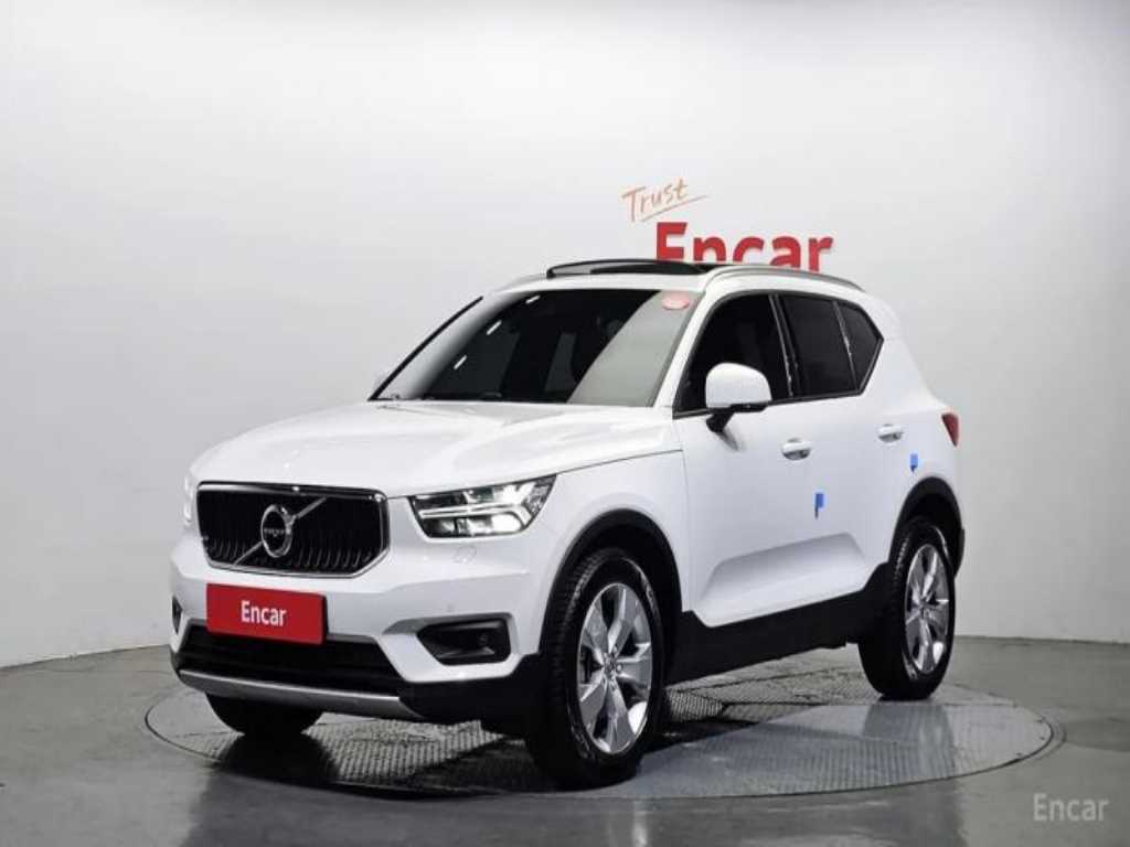 볼보 XC40 B4 AWD R-디자인