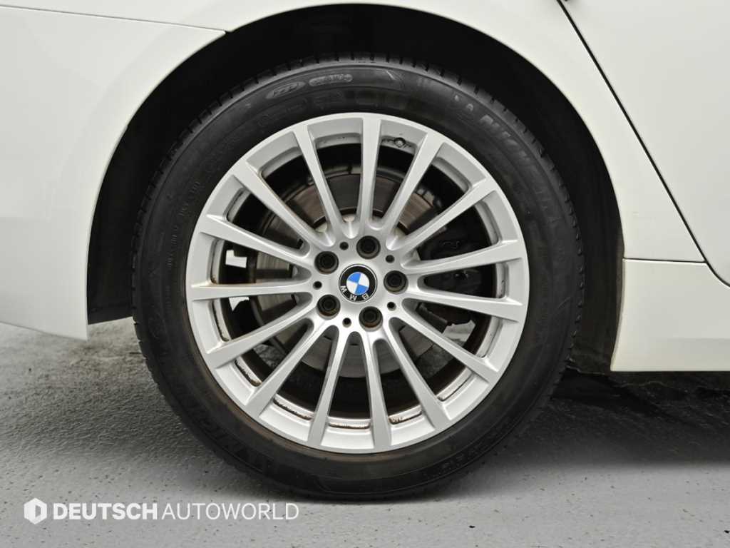 BMW 5시리즈 (G30) 520i 럭셔리 사진 5
