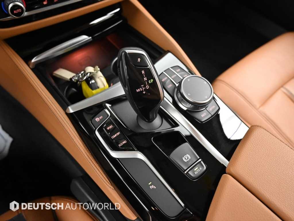 BMW 5시리즈 (G30) 520i 럭셔리 사진 9