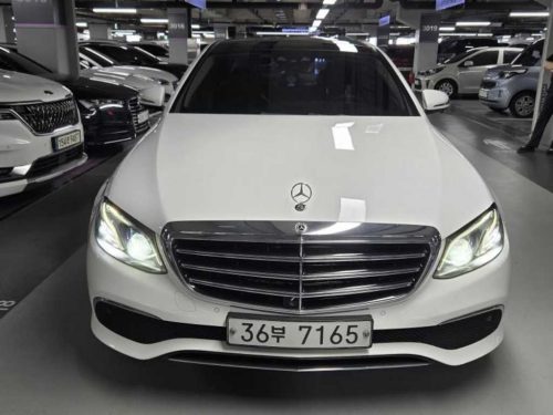 벤츠 E-클래스 W213 E300 4MATIC 아방가르드