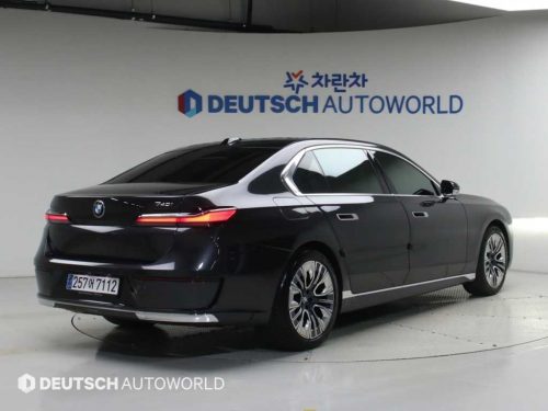 BMW 7시리즈 (G70) 740i sDrive M 스포츠 사진 2