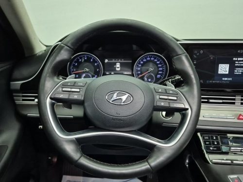 Hyundai The New Grandeur IG LPI 3.0 Modern (Rental Car) photo 6