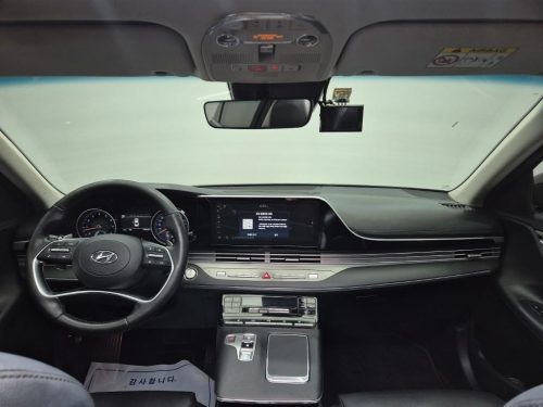 Hyundai The New Grandeur IG LPI 3.0 Modern (Rental Car) photo 8