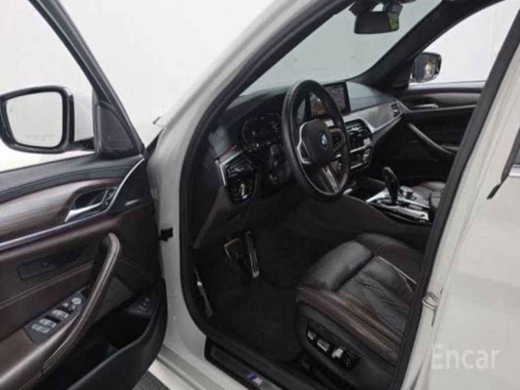 BMW 5시리즈 (G30) 530i M 스포츠 플러스 사진 7