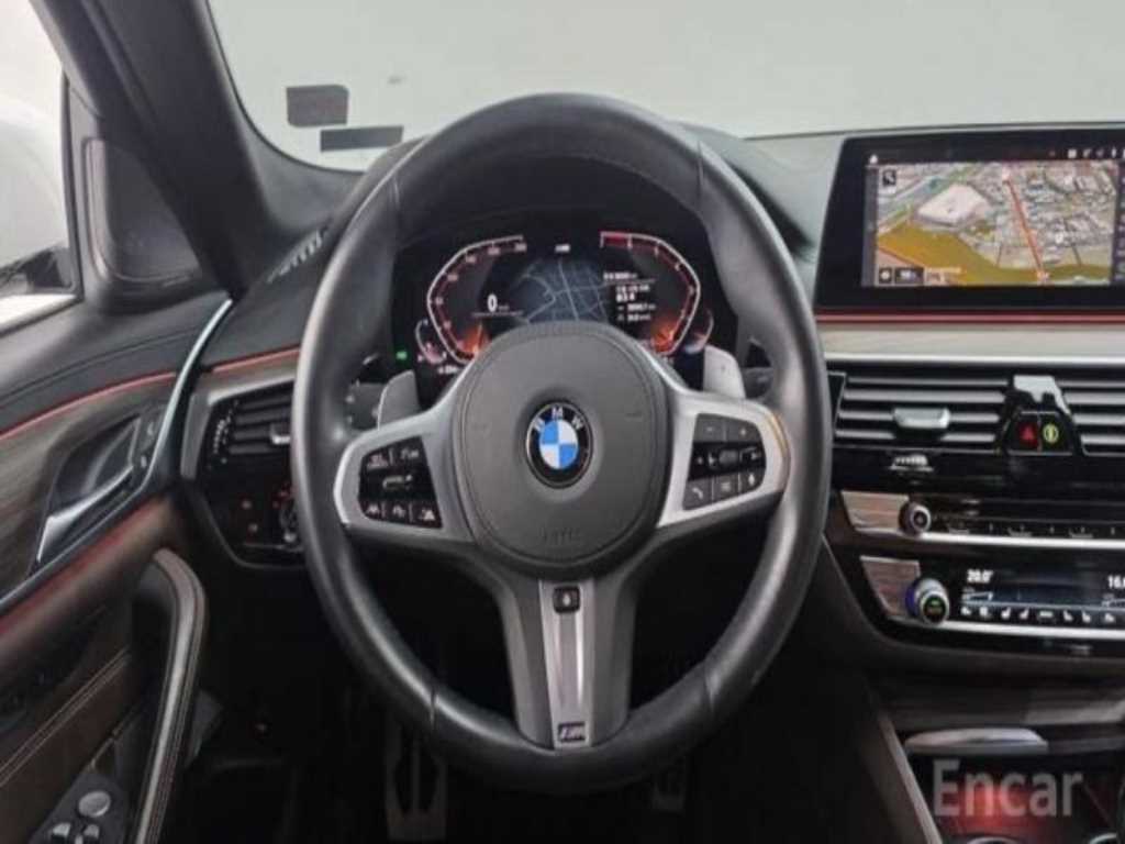 BMW 5시리즈 (G30) 530i M 스포츠 플러스 사진 8