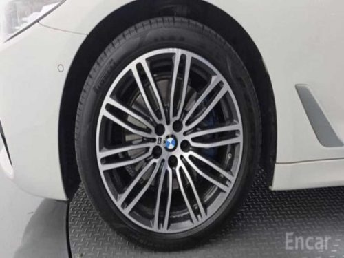 BMW 5시리즈 (G30) 530i M 스포츠 플러스 사진 4