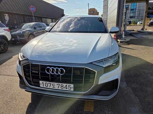 아우디 Q8 45 TDI 콰트로 프리미엄