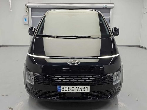 Hyundai Staria 2WD Diesel Cargo Modern 5-Seater photo 2