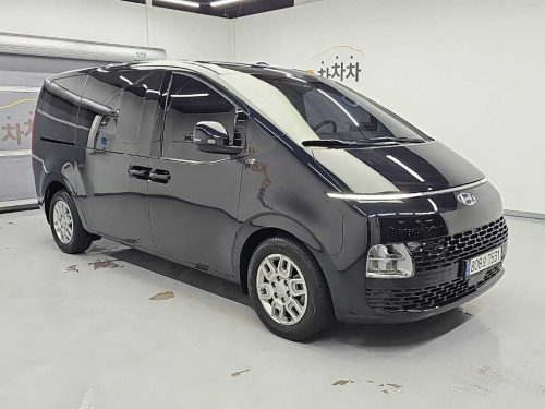 Hyundai Staria 2WD Diesel Cargo Modern 5-Seater photo 4