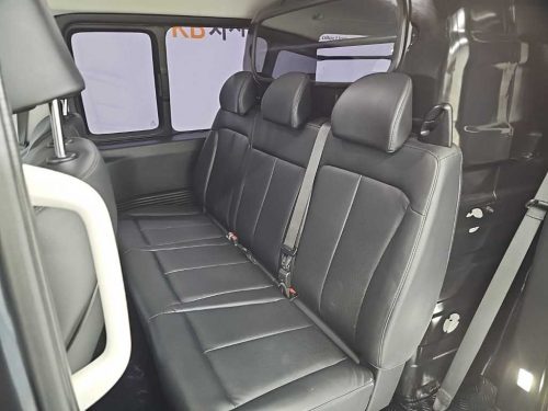 Hyundai Staria 2WD Diesel Cargo Modern 5-Seater photo 12
