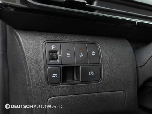 Hyundai Staria 4WD Diesel Lounge Prestige 9-Seater photo 16
