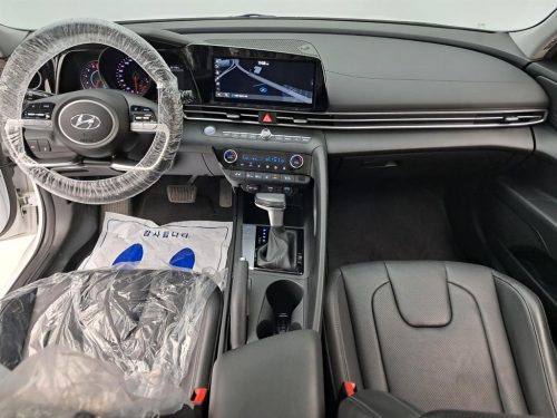 Hyundai Avante (CN7) 1.6 Modern photo 6