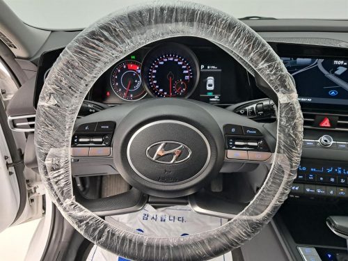 Hyundai Avante (CN7) 1.6 Modern View All Photos