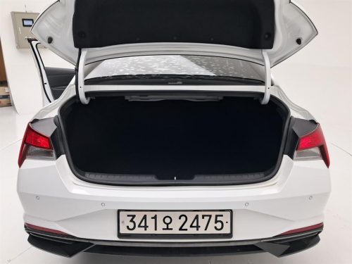 Hyundai Avante (CN7) 1.6 Modern photo 17