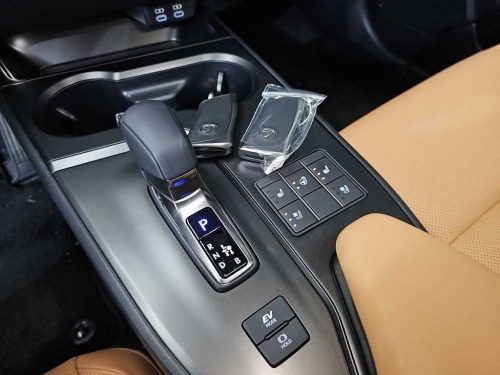 렉서스 UX 300h 2.0 사진 8