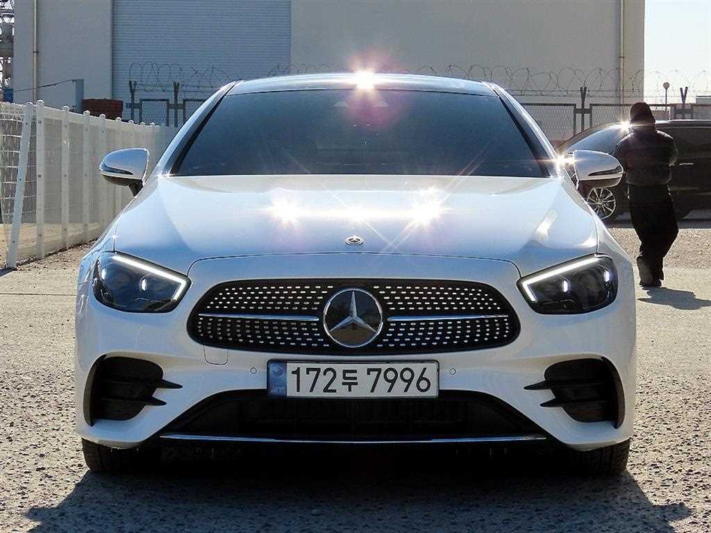 벤츠 E-클래스 W213 E300d 4MATIC 쿠페 사진 1