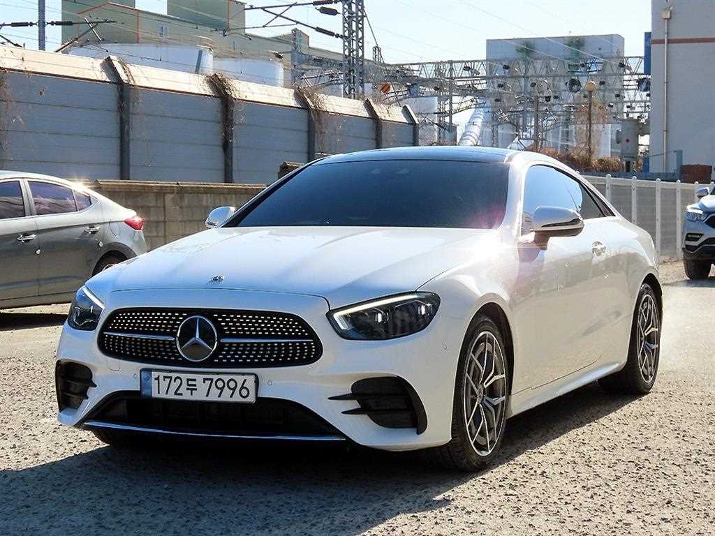 벤츠 E-클래스 W213 E300d 4MATIC 쿠페 사진 2