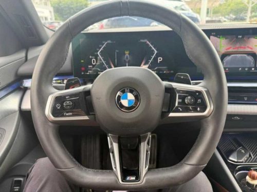 BMW 5시리즈 (G60) 530i xDrive 사진 모두보기