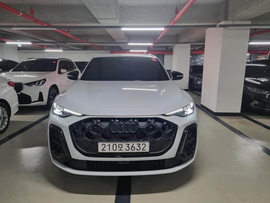아우디 Q5 (80A) 스포트백 45 TFSI 콰트로 S-라인