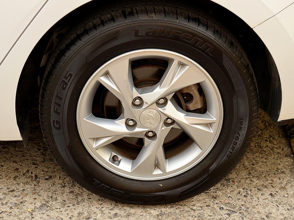 Vehiclephoto 19