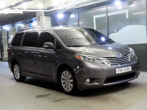 토요타 시에나 3.5 AWD