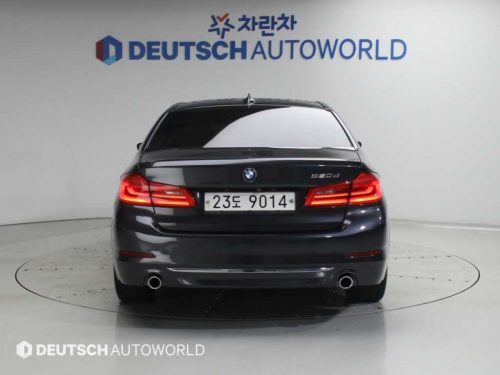 BMW 5시리즈 (G30) 520d M 스포츠 플러스 사진 모두보기